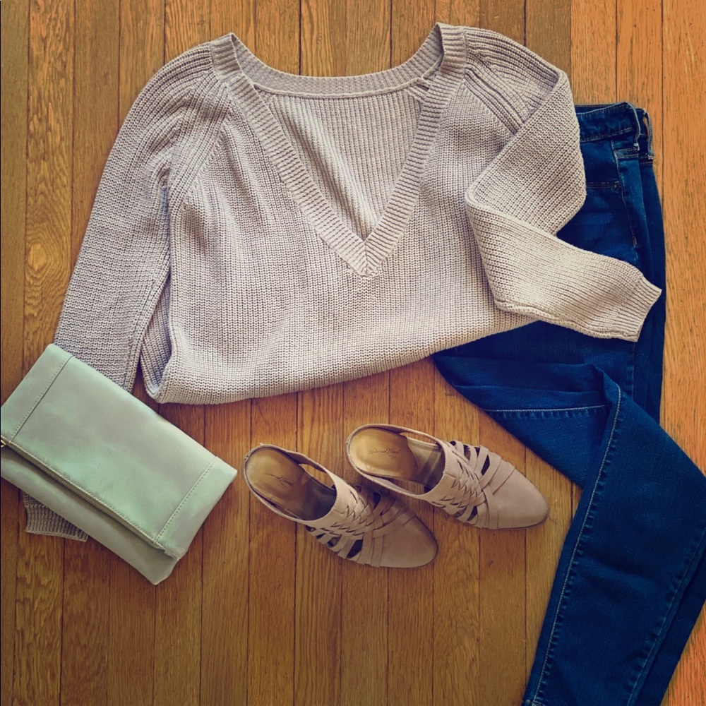 Soft Pink V-Back Sweater - Lulu’s